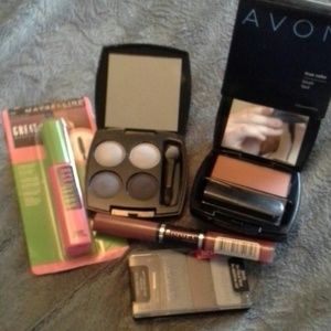 True blue makeup kit