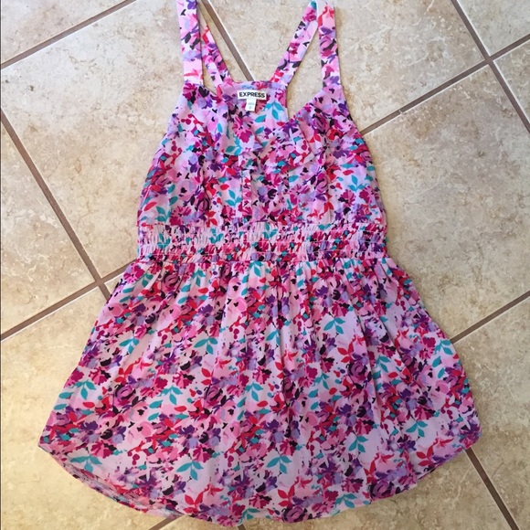 *DONATING MAKE AN OFFER* Express Tank Top Pink