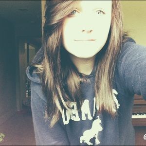 Meet your Posher, Anya