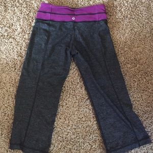 Authentic lululemon cropped yoga pants