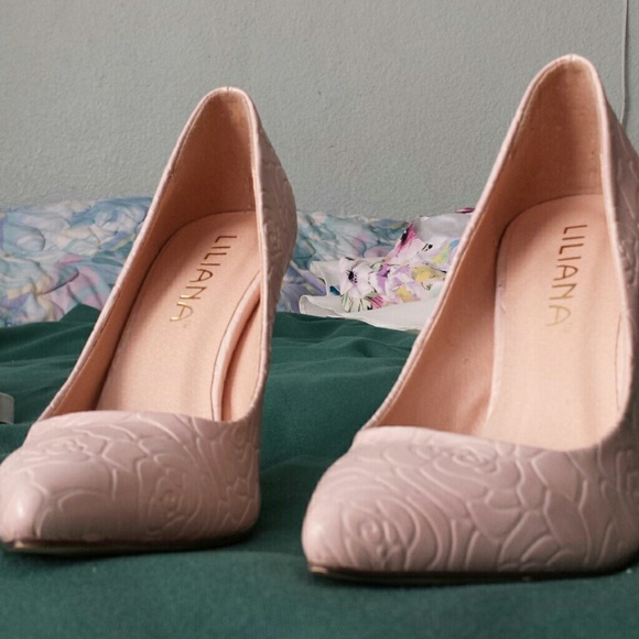 WEEKEND SALE Nude Chanel Camellia pointy pumps
