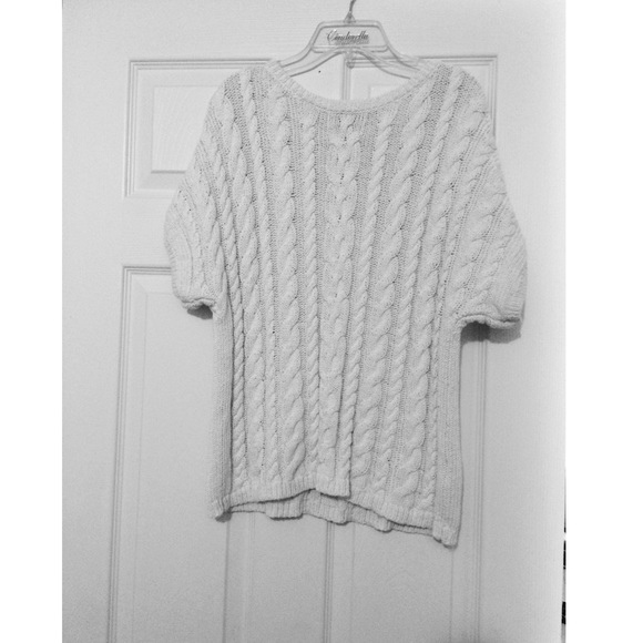 Cute short sleeve sweater!