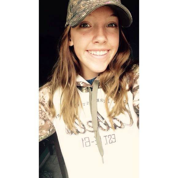 Meet your Posher, Jordyn - Picture 1 of 1