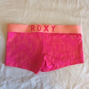 Roxy workout shorts 💖