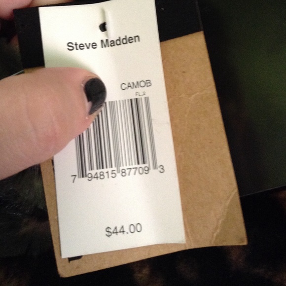 STEVE MADDEN camo scarf! - Picture 2 of 2