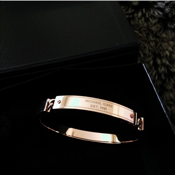 Rose bangle by MK - Picture 3 of 3