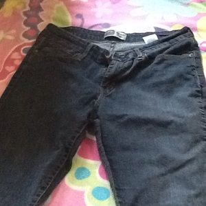 Womens Levi skinny jeans.