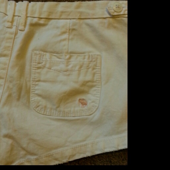 Shorts - Picture 3 of 3