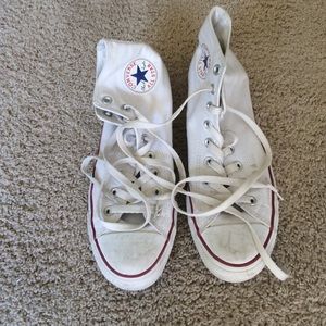 WHITE HIGHTOP CONVERSE