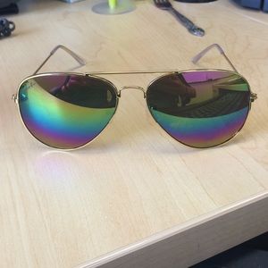 Pink and gold Rayban aviators