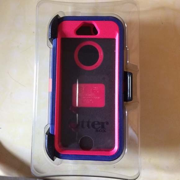 iPhone 5/5s Otterbox - Picture 3 of 4