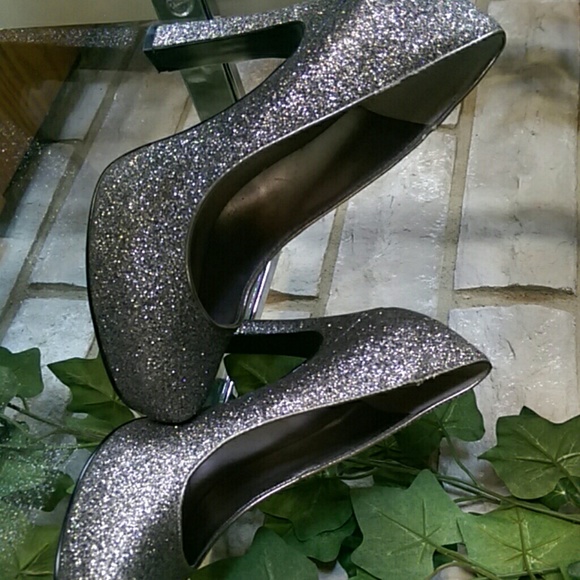 Pewter silver pumps