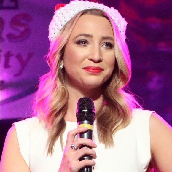 Meet Winnie! 🌻🎀🎥