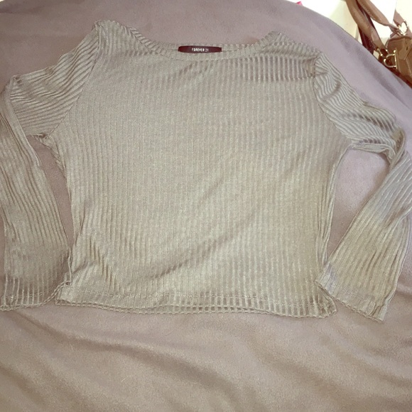 Crop top - Picture 1 of 3