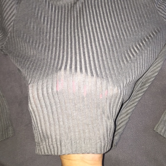 Crop top - Picture 3 of 3