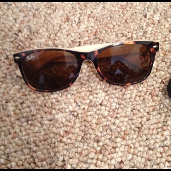 Ray Bans - Picture 2 of 3