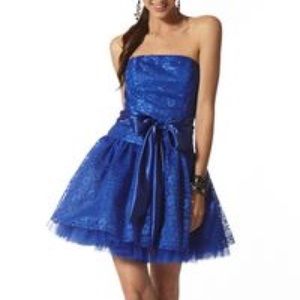 Jessica McClintock strapless blue lace dress
