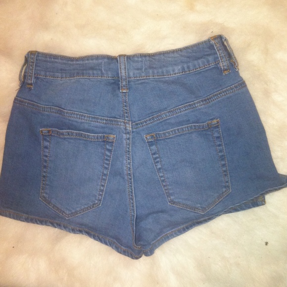 High waisted shorts size 3 - Picture 2 of 3