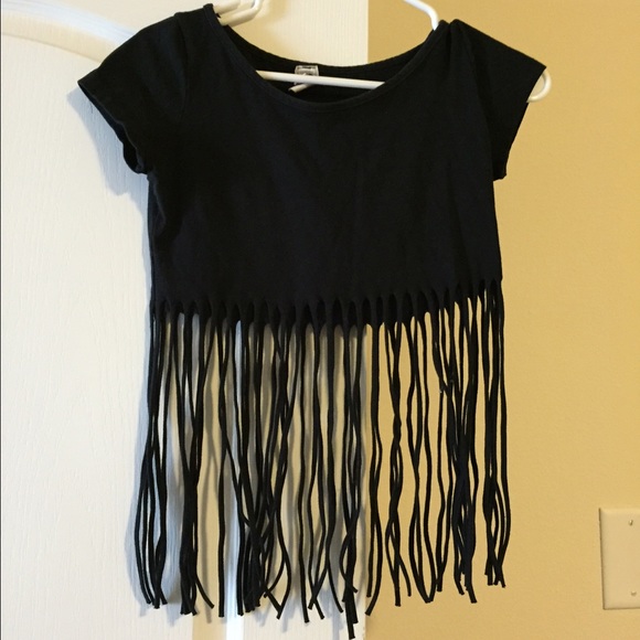 Black shirt sleeve fringe crop top!