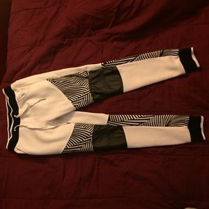 Retro Distrikt joggers size medium