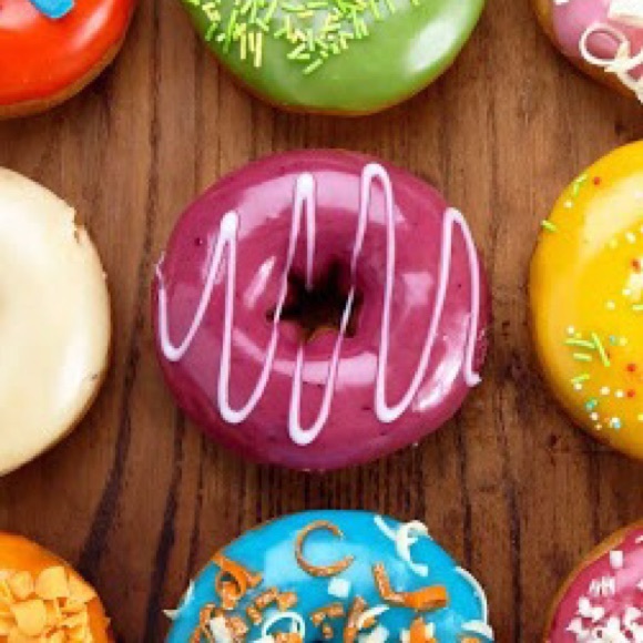 Meet your Posher, Jessica - Picture 2 of 4