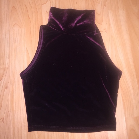 Burgundy velvet turtle neck crop top - Nasty Gal