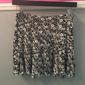 Forever 21 Floral Pleated Skirt