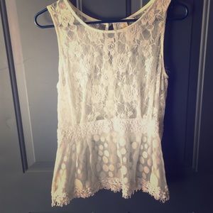 Floral polka dot top, white.