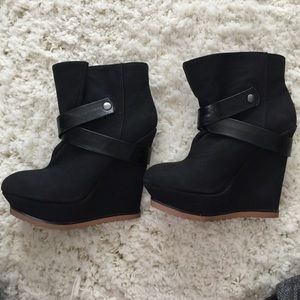 Black wedge pointy toe ankle boots