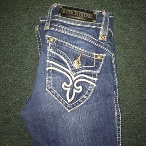 ✨ONE HOUR SALE✨ Rock Revival Jeans
