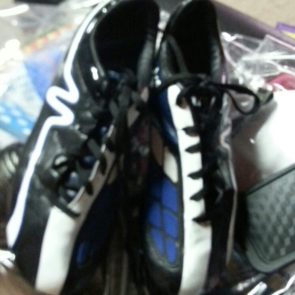 Cleats - Picture 3 of 4