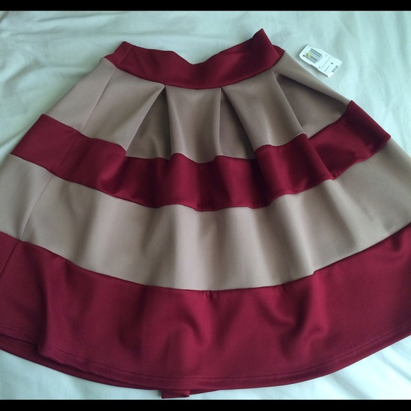 no brand Dresses & Skirts - Striped Skirt