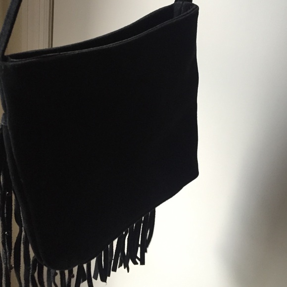 Fringe - Picture 3 of 4