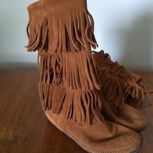 Minnetonka 3-Layer Fringe Boot