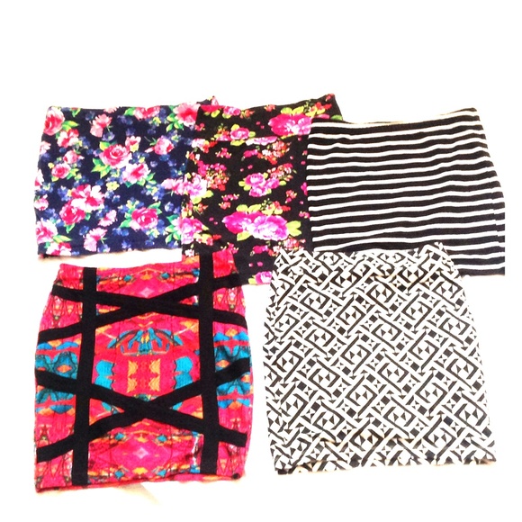 Super cute mini skirt bundle! Size small & medium