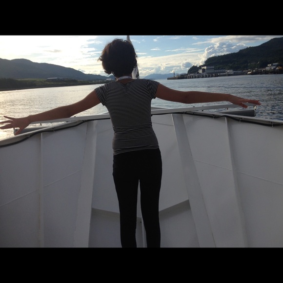 Meet your Posher, Dahlia - Picture 1 of 1