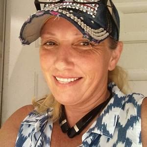 Meet your Posher, Beverly