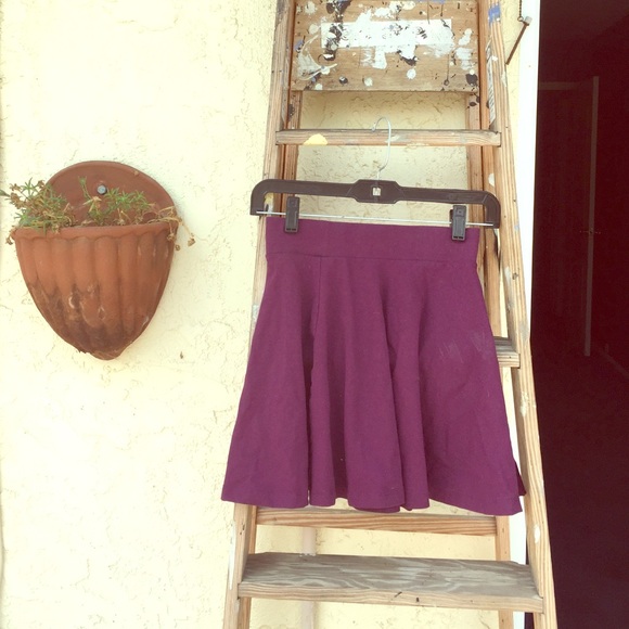 high waisted maroon skater skirt