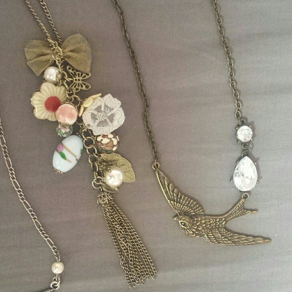 Necklace bundle!!!!!!!!!!! - Picture 2 of 4