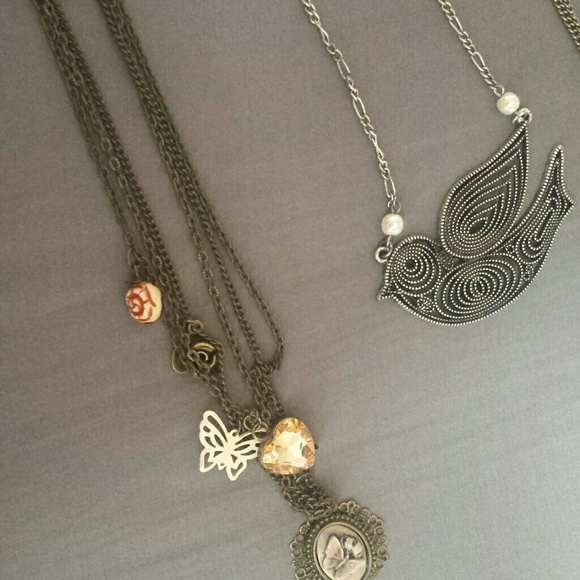 Necklace bundle!!!!!!!!!!! - Picture 4 of 4