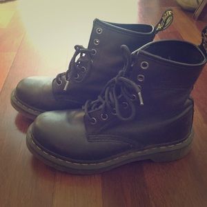 Black Doc Marten 1460