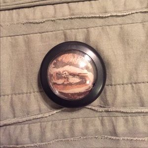 Mac eyeshadow