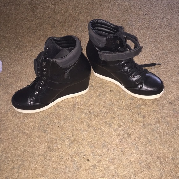 black tennis shoe wedges