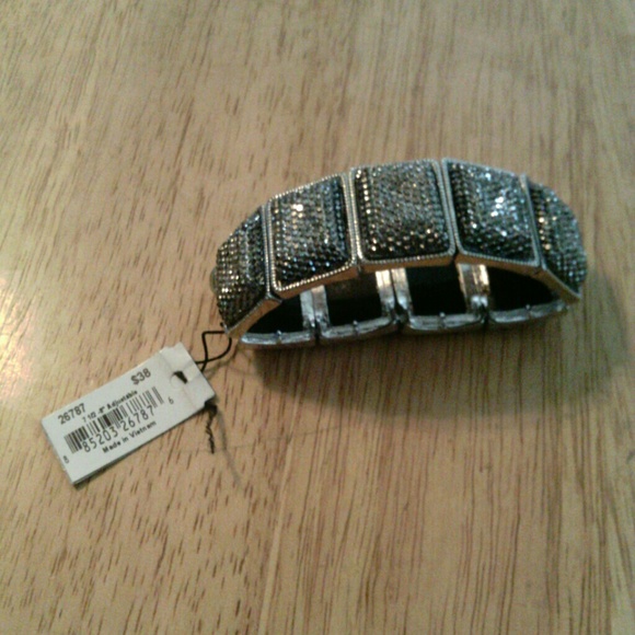 Cookie Lee crystal bracelet - Picture 2 of 3