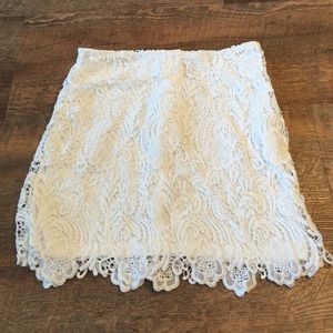 H&m white lace scalloped skirt
