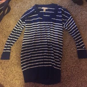 Blue and white striped 3/4 sleeve sweater
