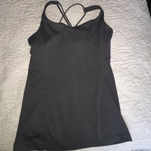 Lululemon black top.