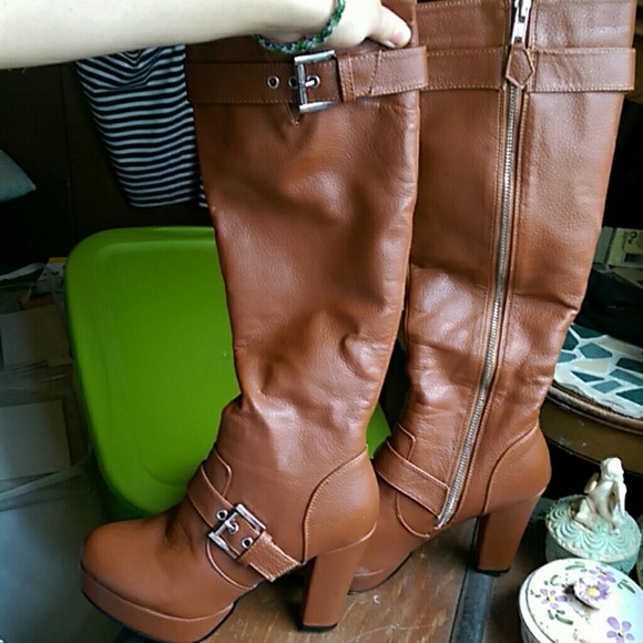 NWOT Brown tall boots