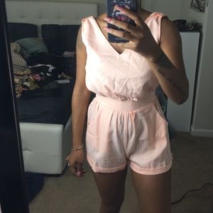 Pinky cream romper