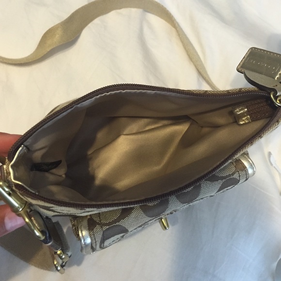 Never used- Coach cross body bag - Picture 2 of 4